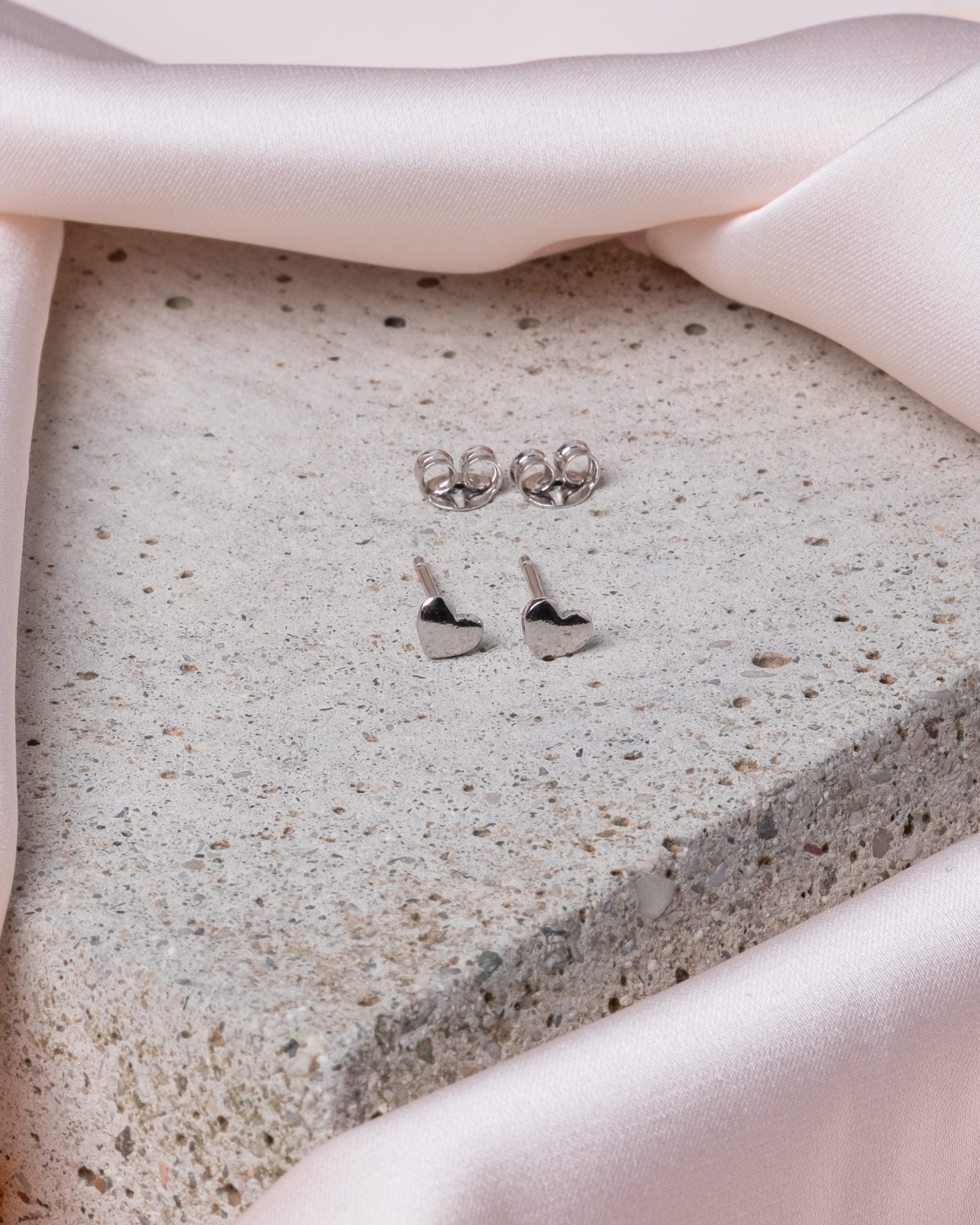 Lovestory Earrings - Image 1